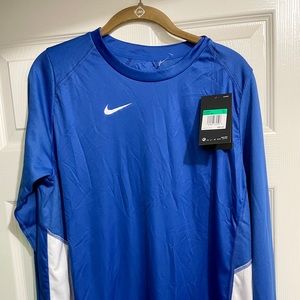 Women’s Dri-Fit Top Size XL